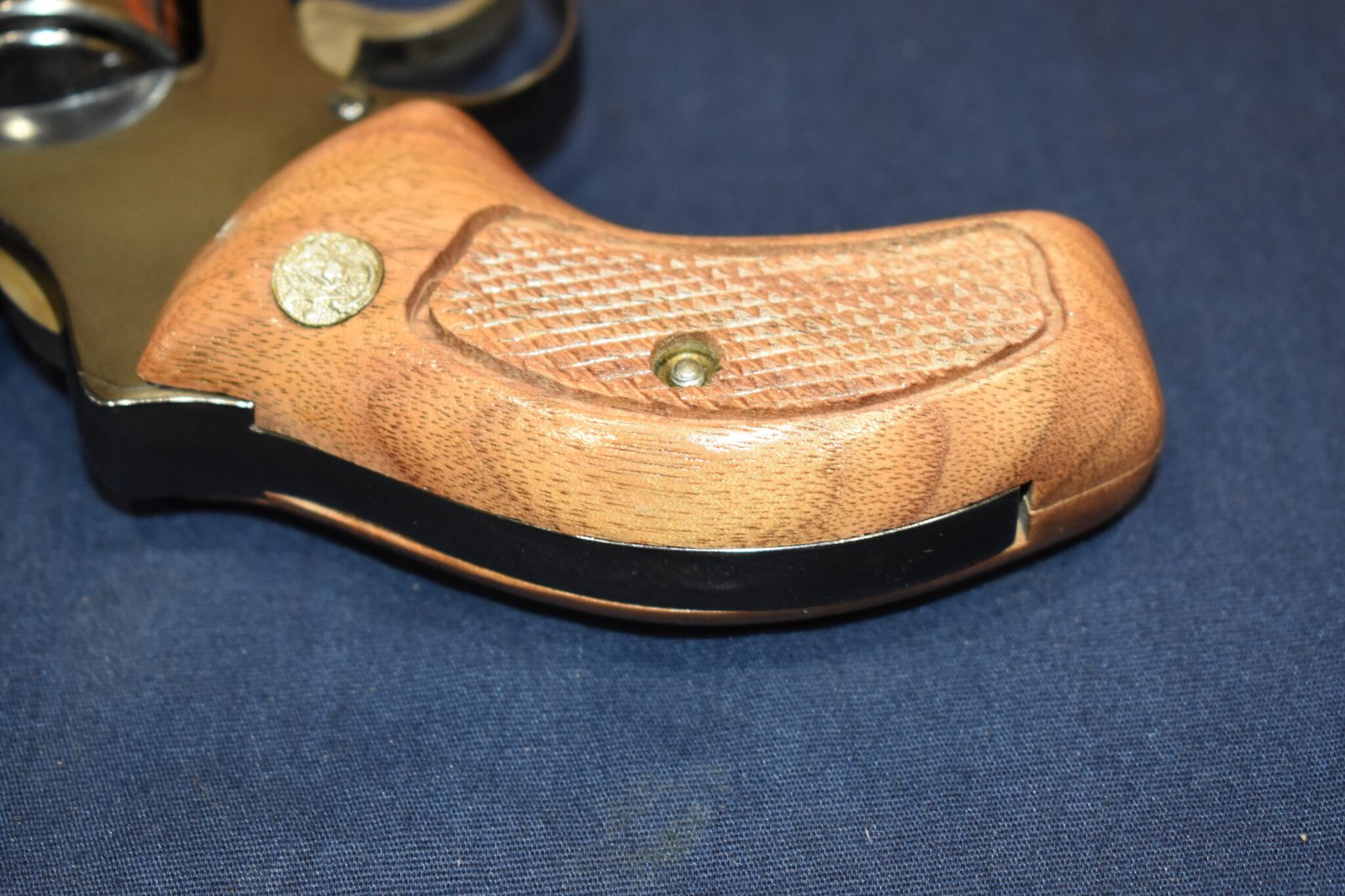 SMITH & WESSON J FRAME ROUND BUTT TARGET GRIP JRBT6 - Image 6