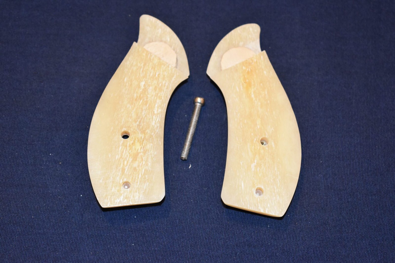 SMITH & WESSON J FRAME PREMIUM GRADE GIRAFFE BONE GRIPS JRBGB4 - Image 3