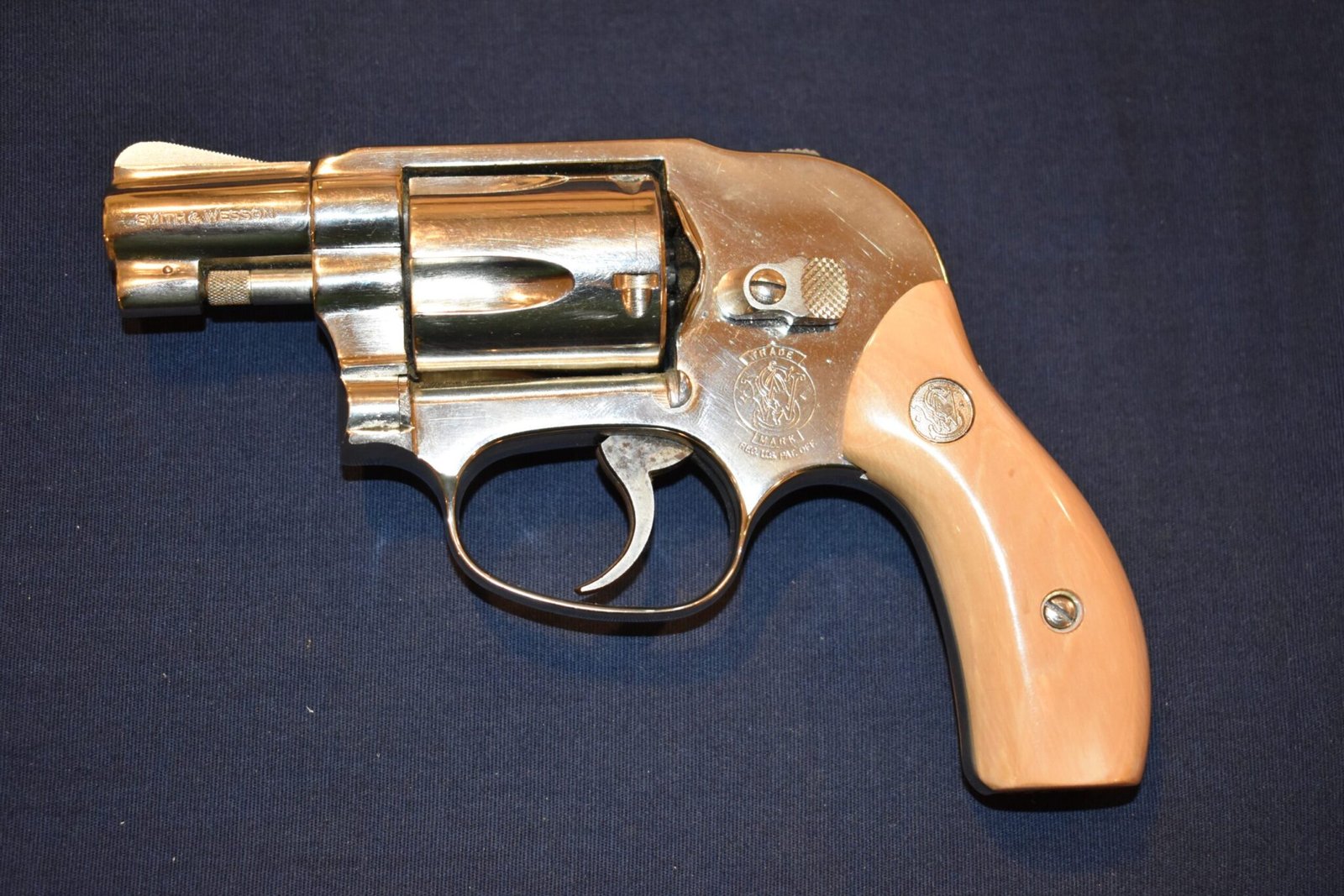 SMITH & WESSON J FRAME MAMMOTH IVORY GRIPS JMI7 - Image 4