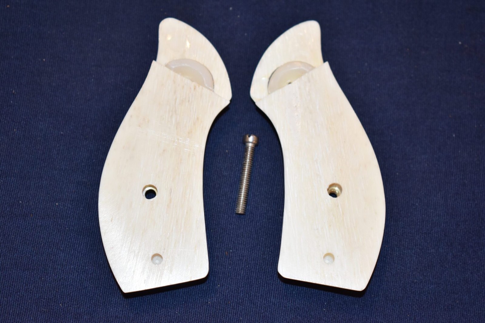 SMITH & WESSON J FRAME PREMIUM GRADE GIRAFFE BONE GRIPS JGB7 - Image 3