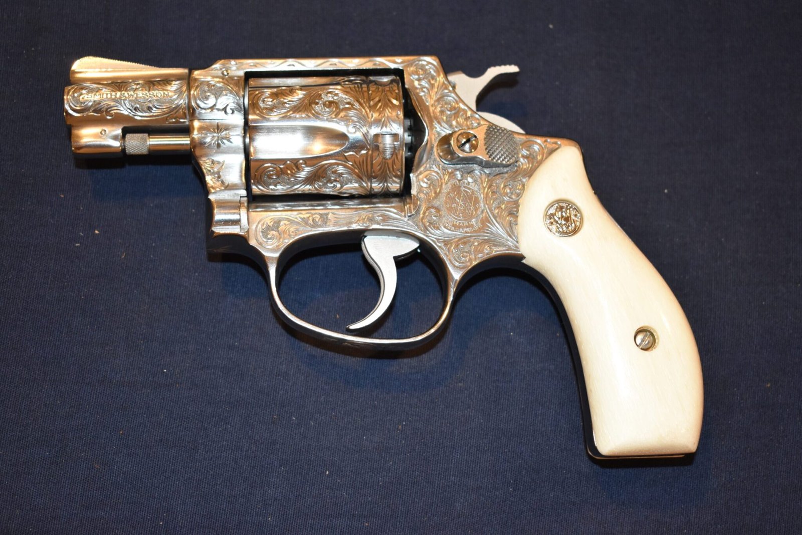 SMITH & WESSON J FRAME PREMIUM GRADE GIRAFFE BONE GRIPS JGB7 - Image 4