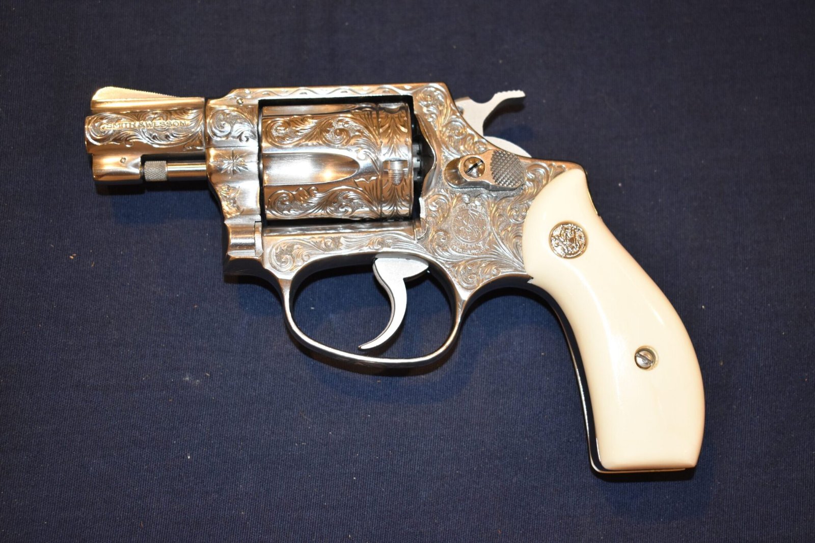SMITH & WESSON J FRAME PREMIUM GRADE GIRAFFE BONE GRIPS JGB8 - Image 4
