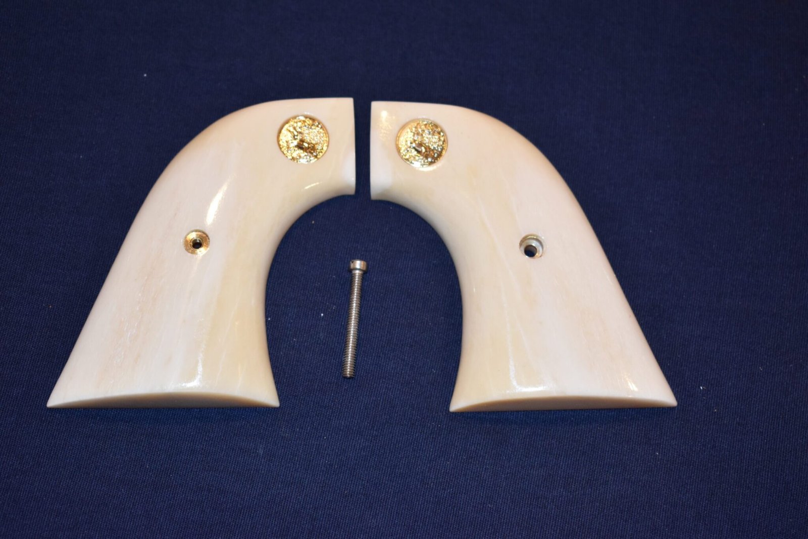 COLT SINGLE ACTION ARMY (S.A.A.) PREMIUM GRADE GIRAFFE BONE GRIPS SAAGB4