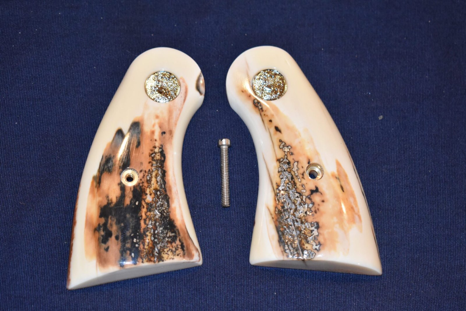 COLT PYTHON FOSSILIZED WALRUS IVORY GRIPS FWIP3 - Image 3