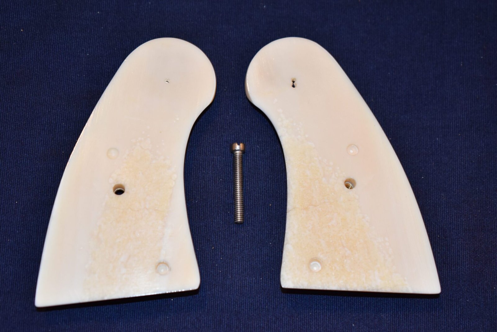 COLT PYTHON FOSSILIZED WALRUS IVORY GRIPS FWIP4 - Image 3