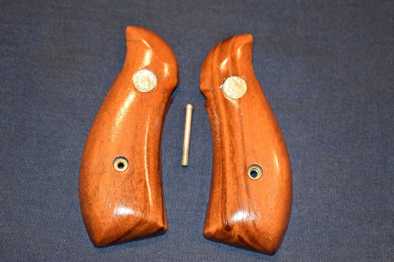 SMITH & WESSON K FRAME PRESENTATION MAGNA GRIPS KRBPM3