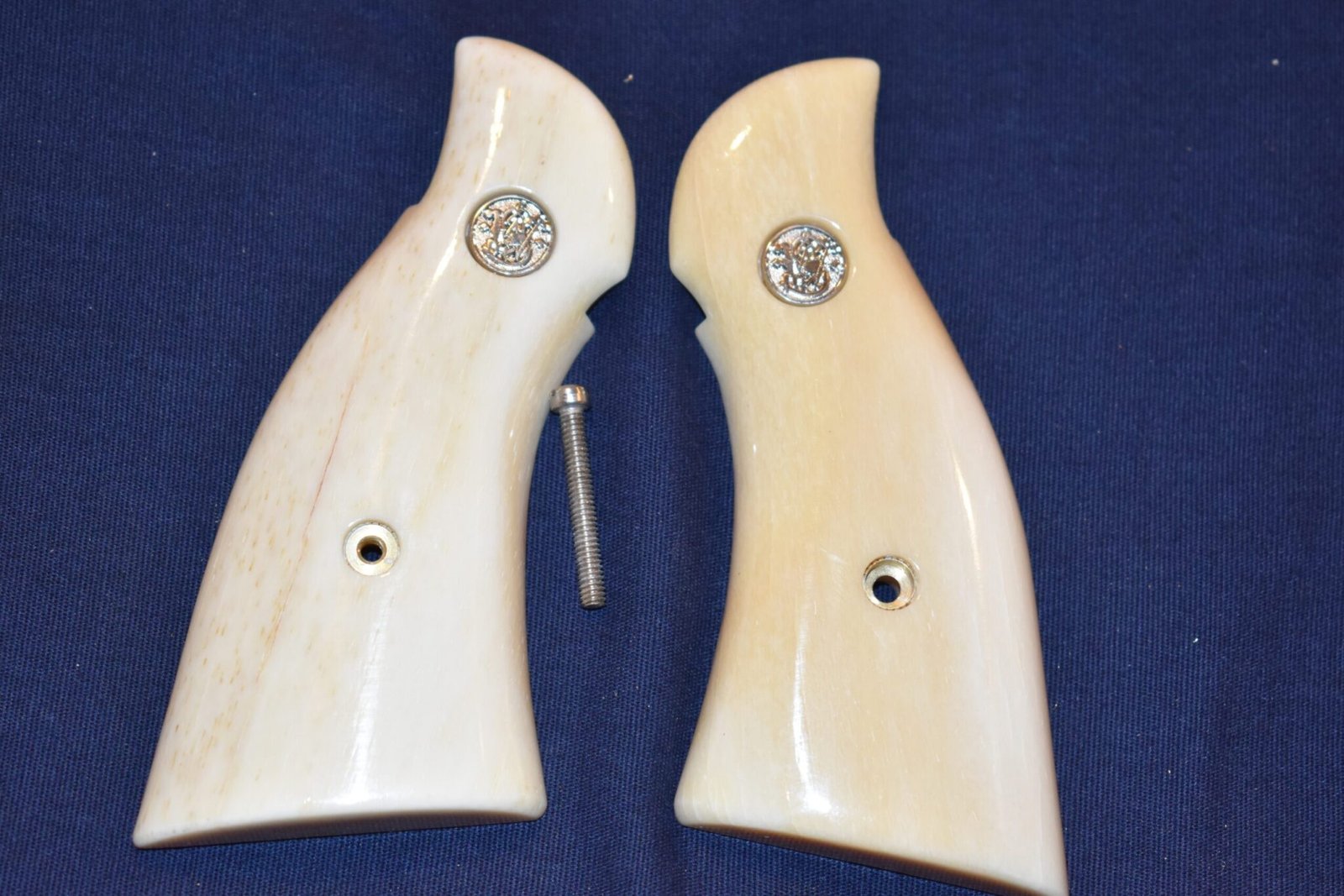 SMITH & WESSON K OR L FRAME SQUARE BUTT GIRAFFE BONE GRIPS KSQBGB1