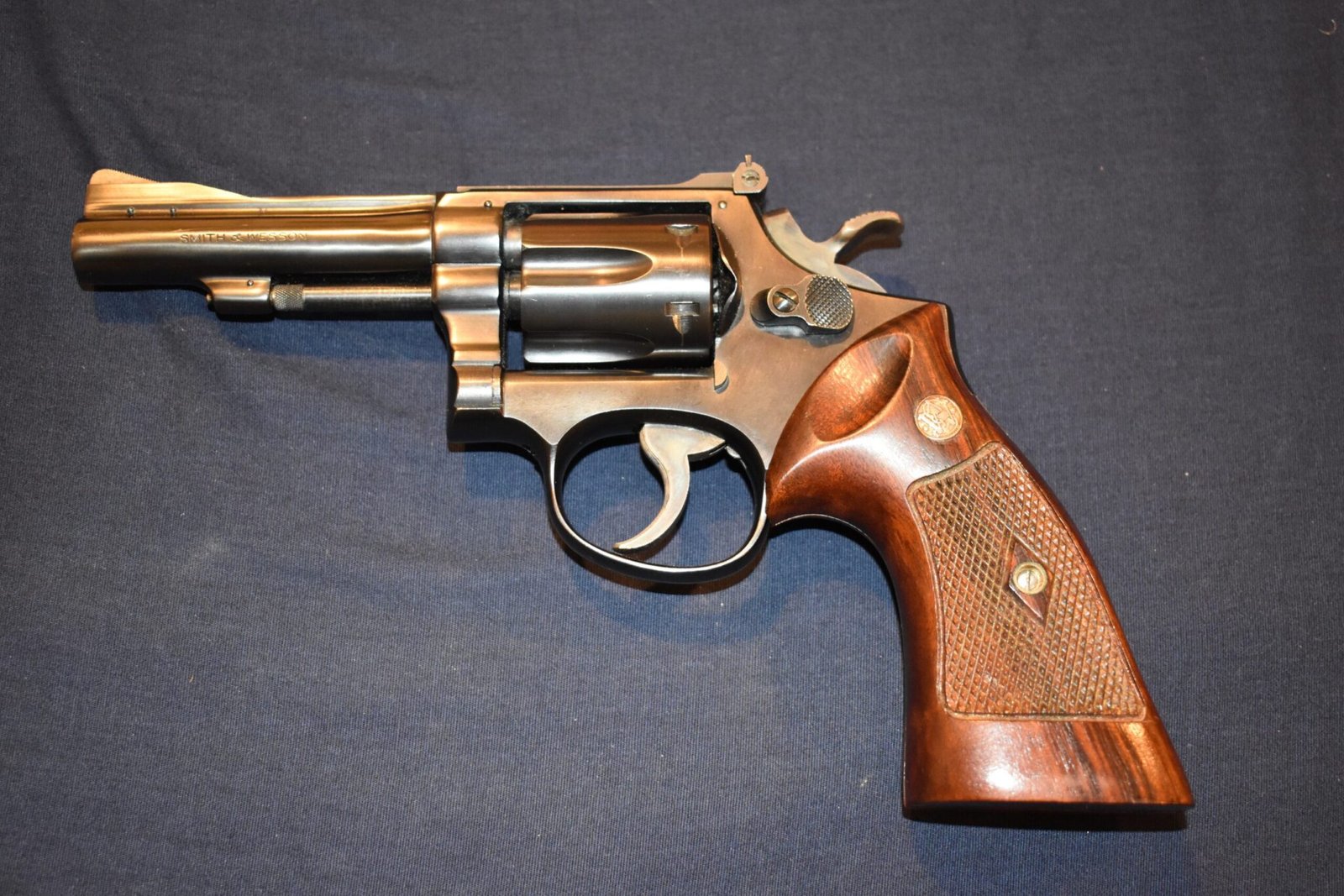 SMITH & WESSON K FRAME FACTORY DIAMOND TARGET GRIPS KDT7 - Image 4