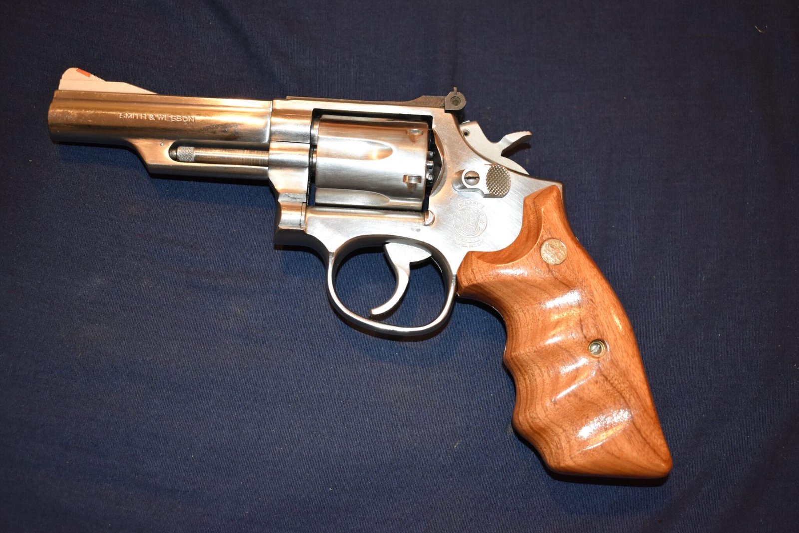 SMITH & WESSON K FRAME SQUARE BUTT FACTORY COMBAT GRIPS KSQC2 - Image 4