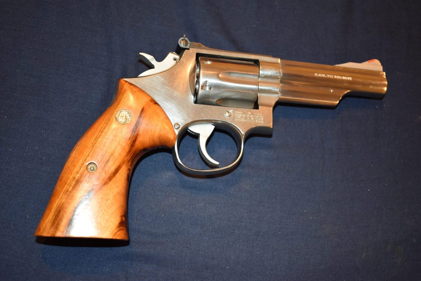 SMITH & WESSON FACTORY K FRAME PRESENTATION TARGET GRIPS KPT11 - Image 4