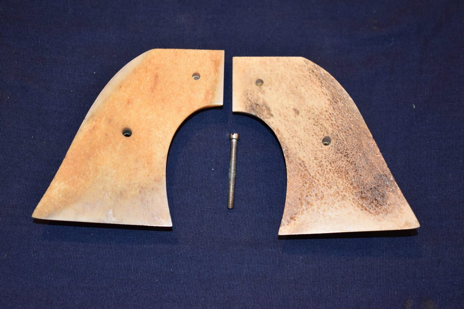 COLT SINGLE ACTION ARMY (S.A.A.) SAMBAR STAG GRIPS SAAS31 - Image 3