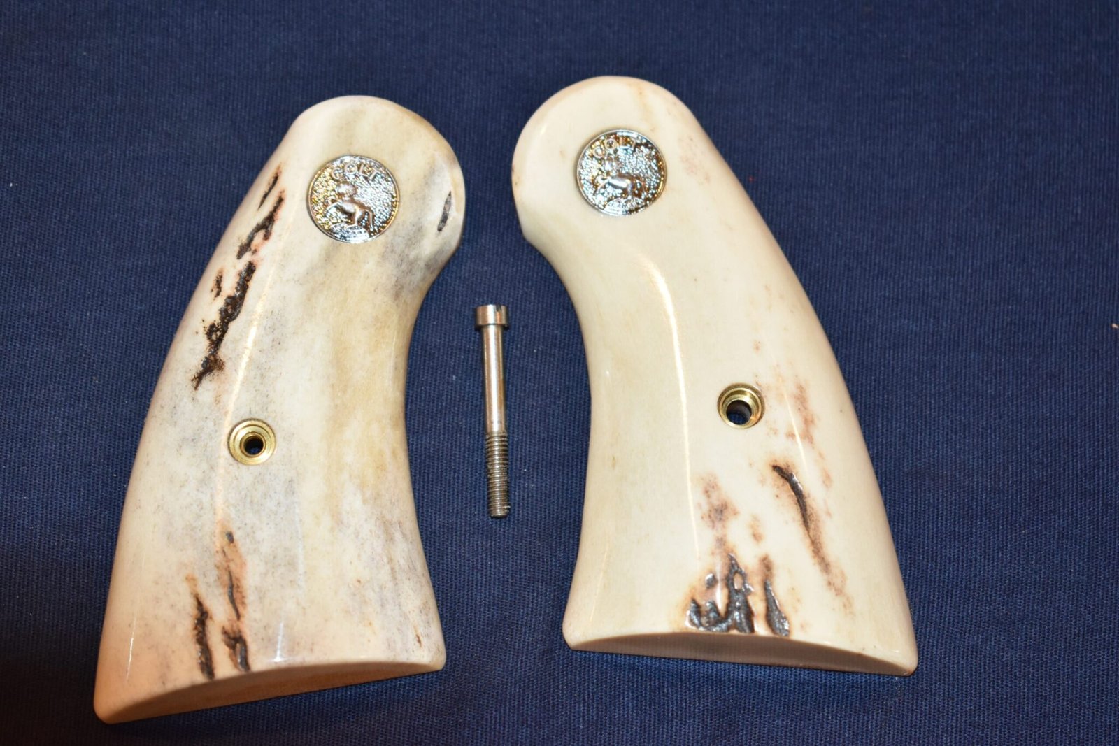 COLT PYTHON SAMBAR STAG GRIPS CPSS17