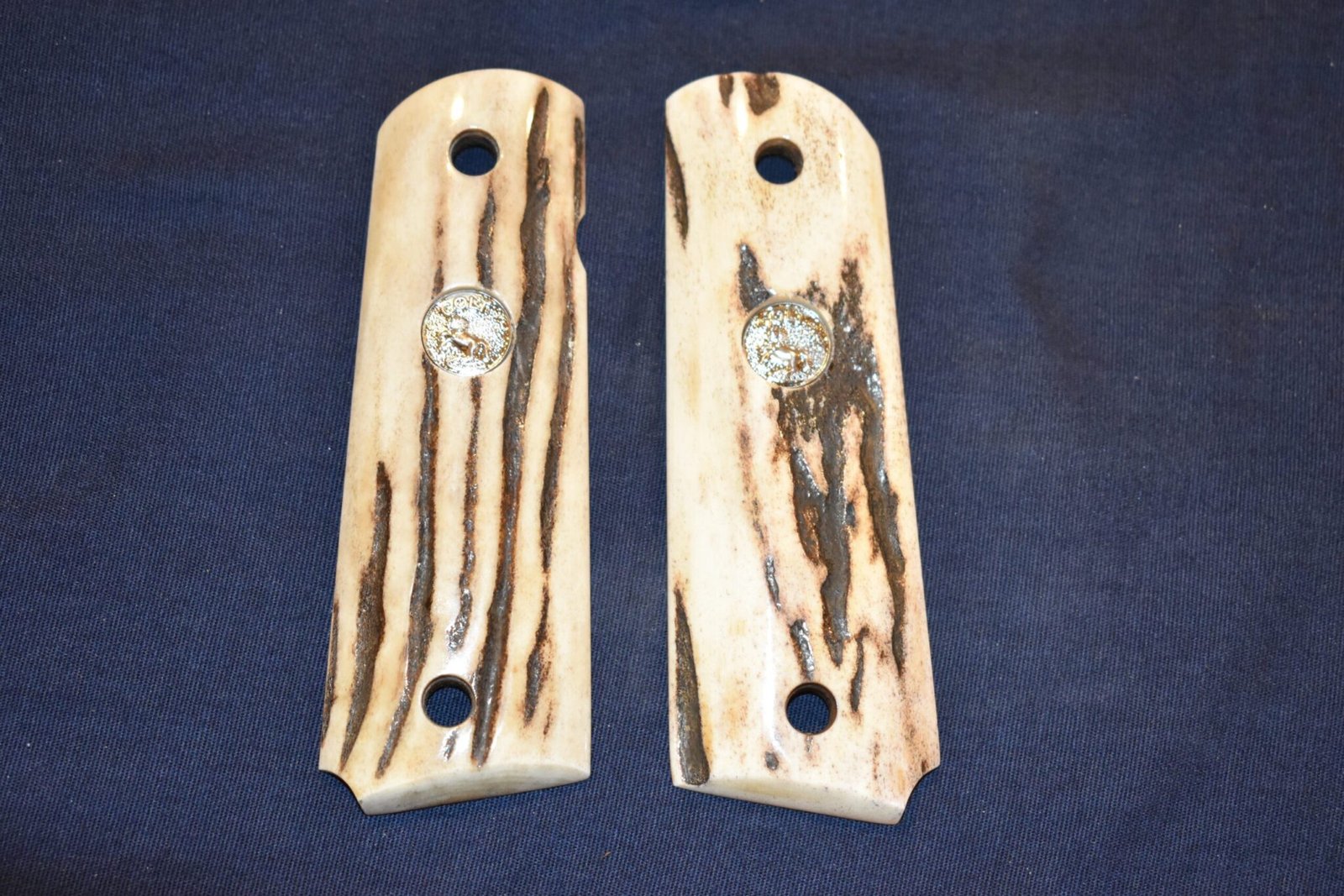 COLT 1911 SAMBAR STAG GRIPS 1911SS32