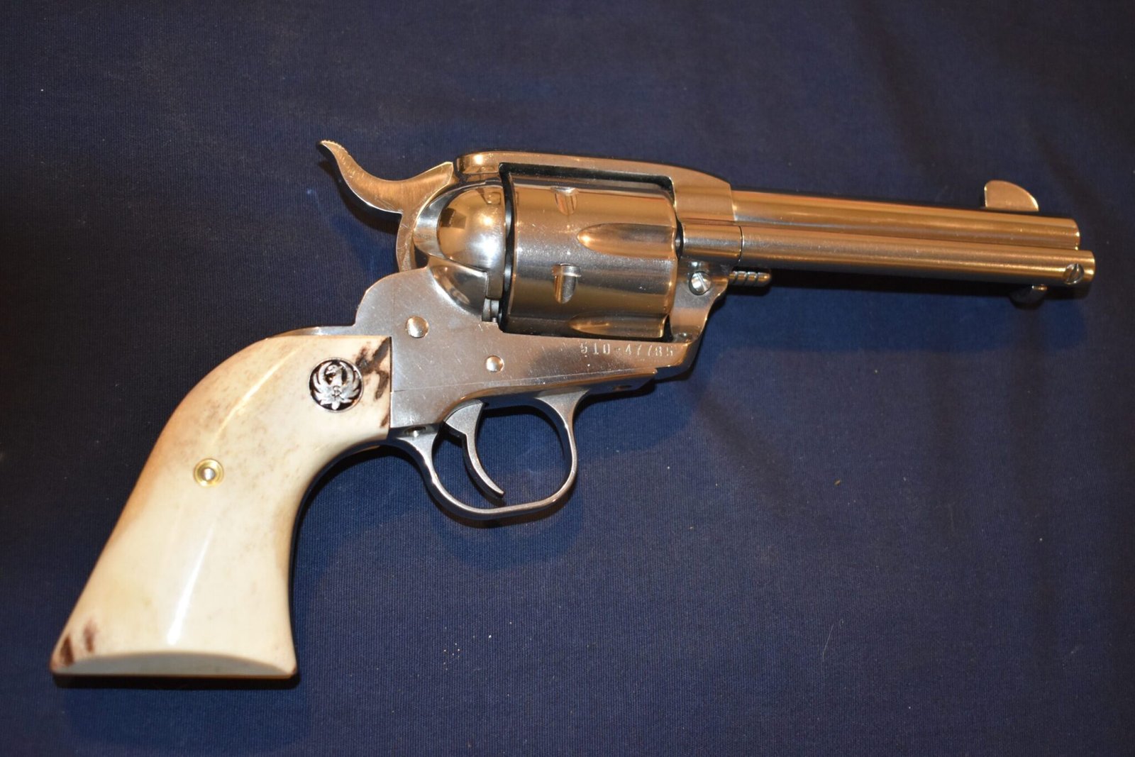 RUGER NEW VAQUERO SAMBAR STAG GRIPS RNVSS10 - Image 7