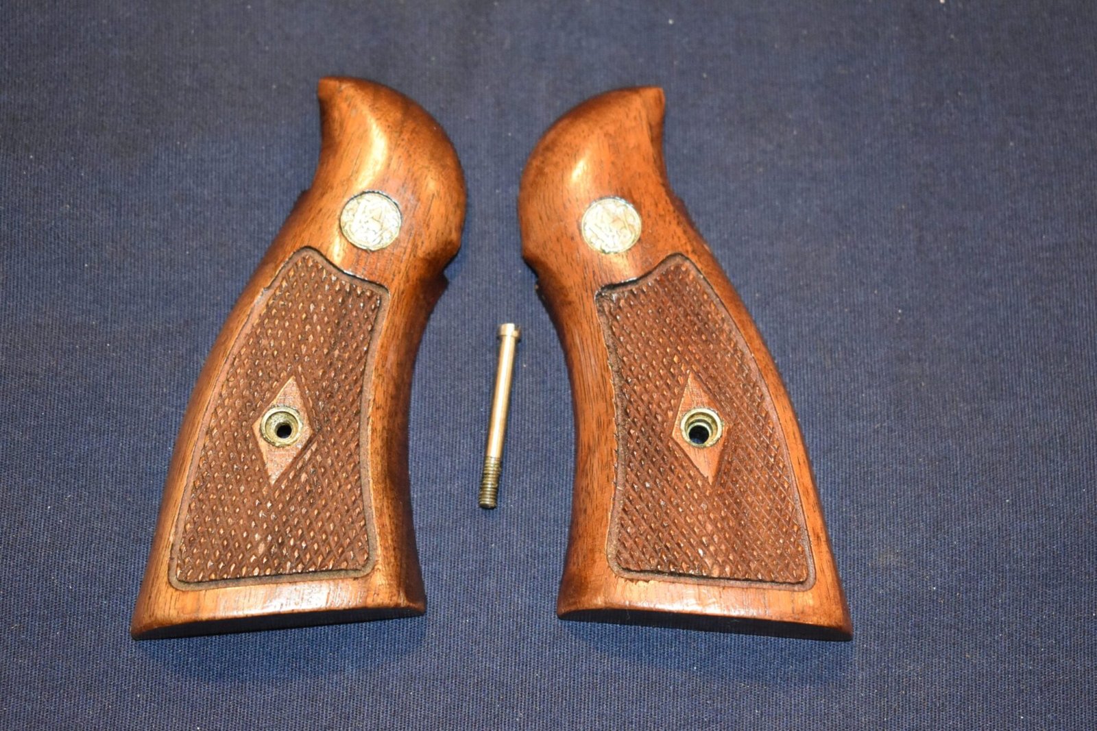 SMITH & WESSON N FRAME DIAMOND MAGNA GRIPS NDM6