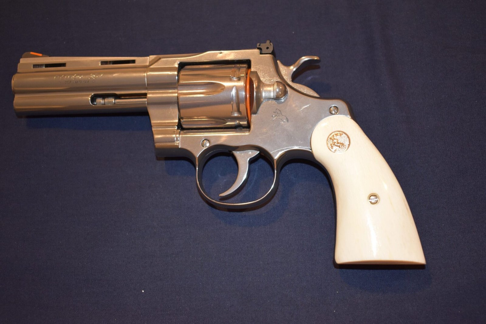 COLT PYTHON PREMIUM GRADE GIRAFFE BONE GRIPS CPGB9 - Image 4