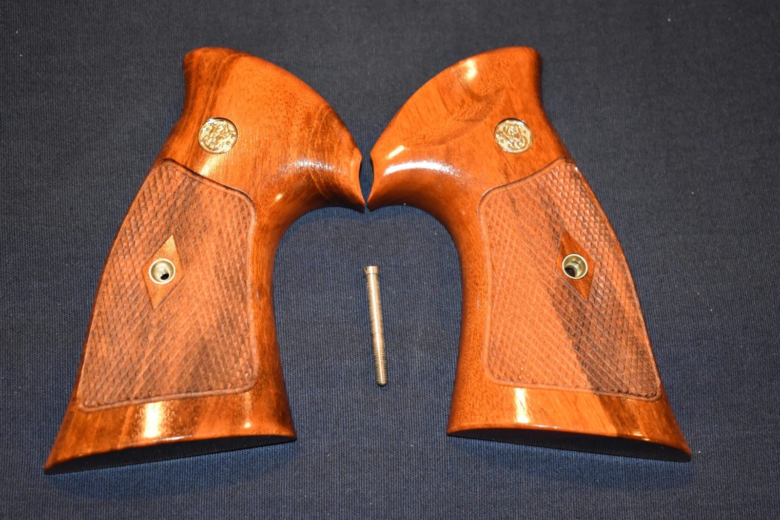 KEITH BROWN CUSTOM SMITH & WESSON N FRAME "COKE BOTTLE" GRIPS KBNCB1