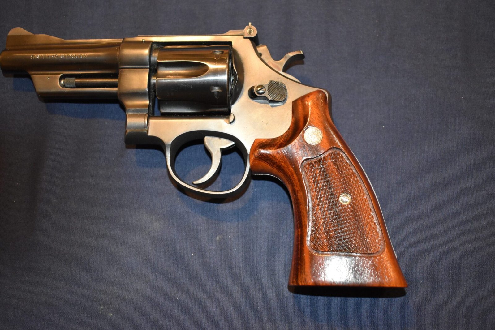 SMITH & WESSON FACTORY N FRAME TARGET GRIPS NT46 - Image 4