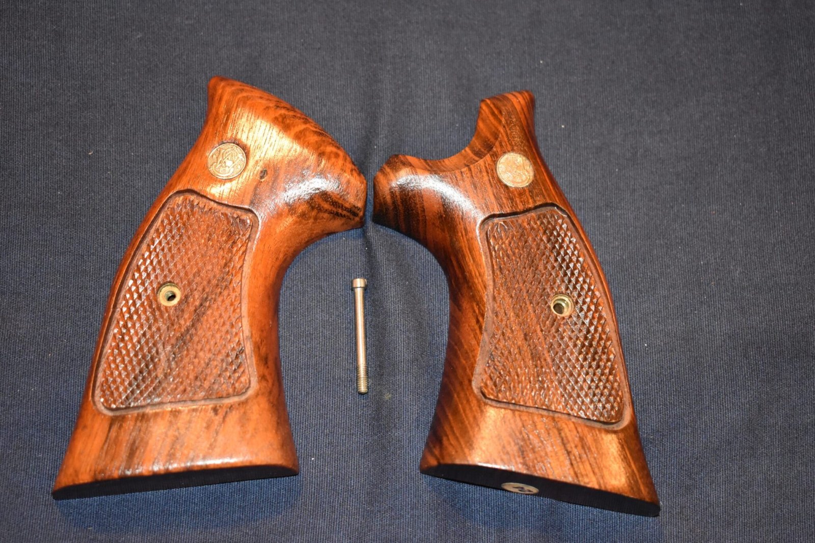 SMITH & WESSON FACTORY K FRAME TARGET GRIPS KCT12