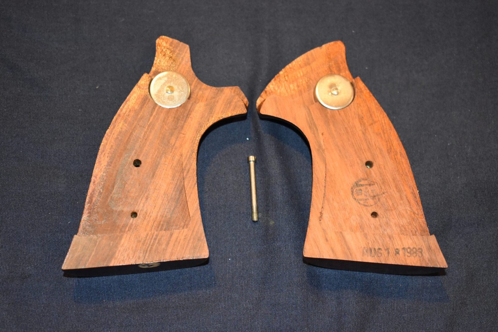 SMITH & WESSON FACTORY K FRAME TARGET GRIPS KCT12 - Image 3