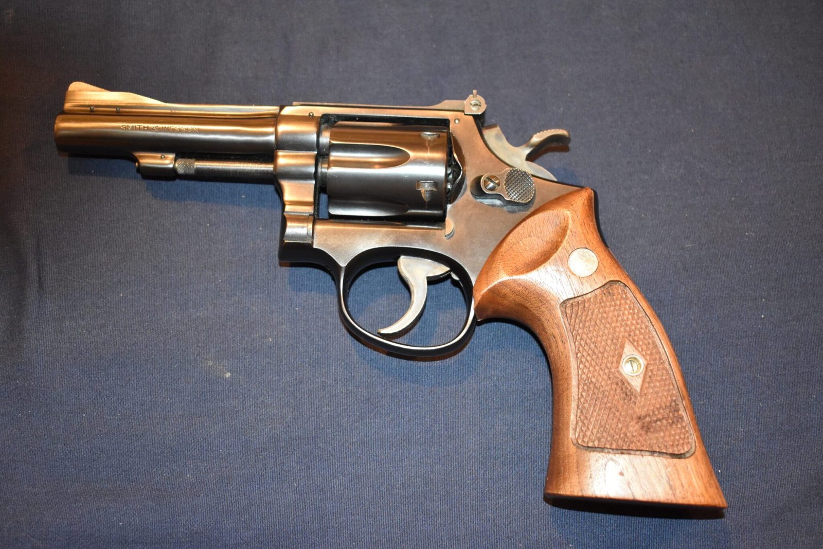 SMITH & WESSON K FRAME FACTORY DIAMOND TARGET GRIPS KDT8 - Image 4