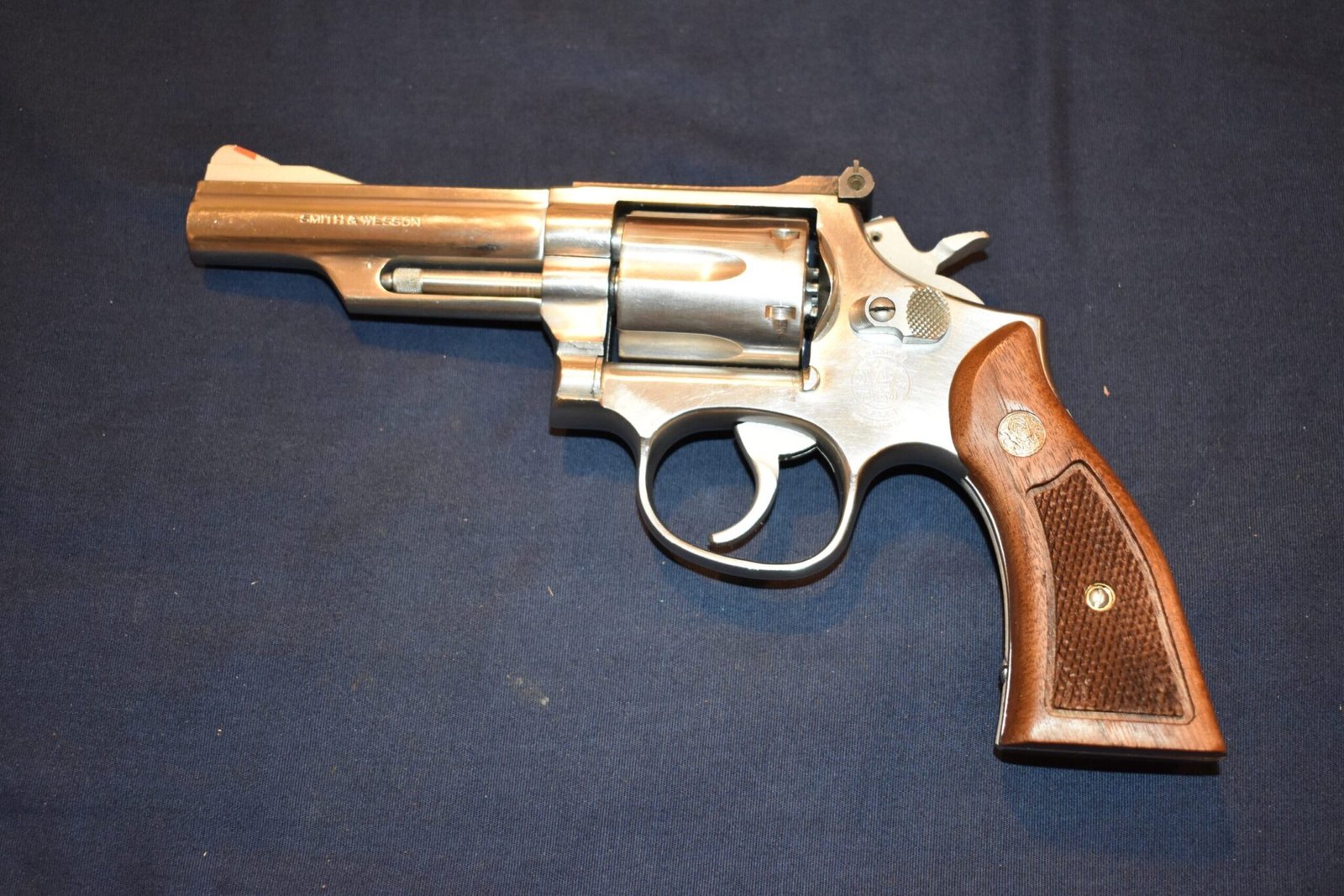 SMITH & WESSON K FRAME SQUARE BUTT MAGNA GRIPS KSQM6 - Image 4