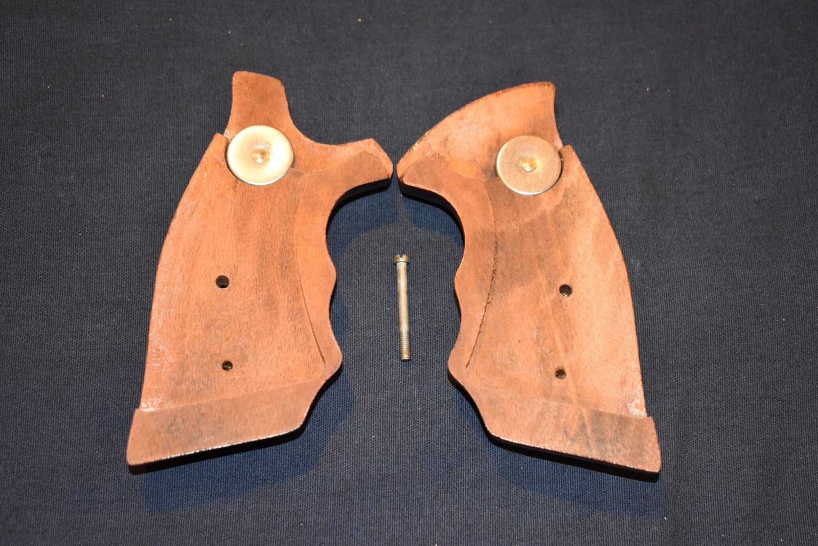 SMITH & WESSON K FRAME SQUARE BUTT FACTORY COMBAT GRIPS KSQC3 - Image 3