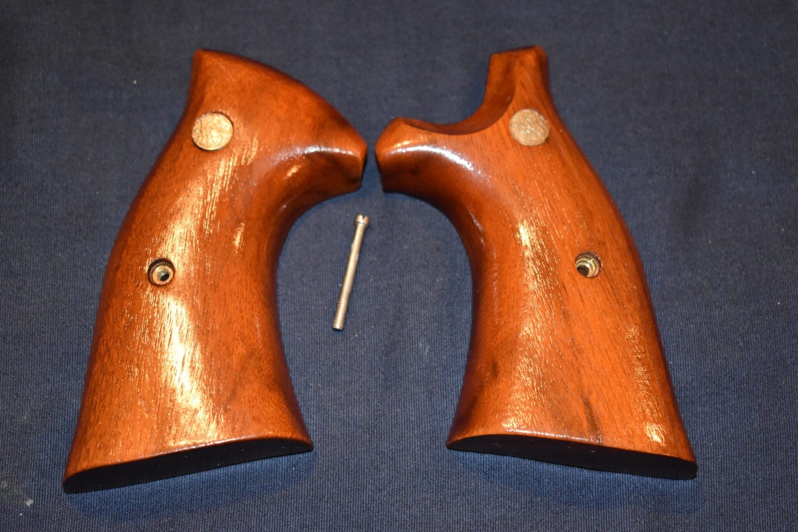 SMITH & WESSON FACTORY K FRAME PRESENTATION TARGET GRIPS KPT14