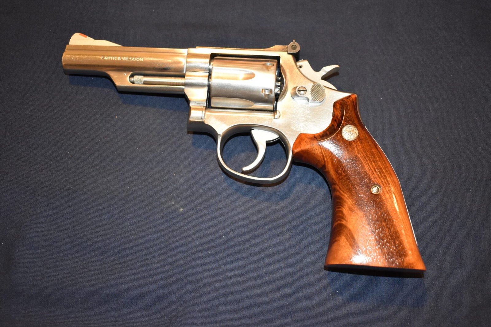 SMITH & WESSON FACTORY K FRAME PRESENTATION TARGET GRIPS KPT16 - Image 4