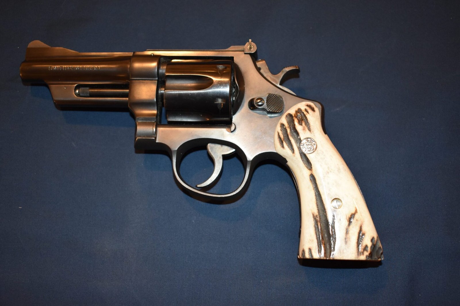 SMITH & WESSON N FRAME SAMBAR STAG GRIPS SWNSS14 - Image 4
