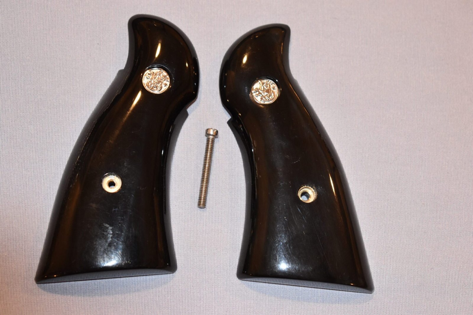 SMITH & WESSON N FRAME PREMIER GRADE BUFFALO HORN GRIPS SWNBH1