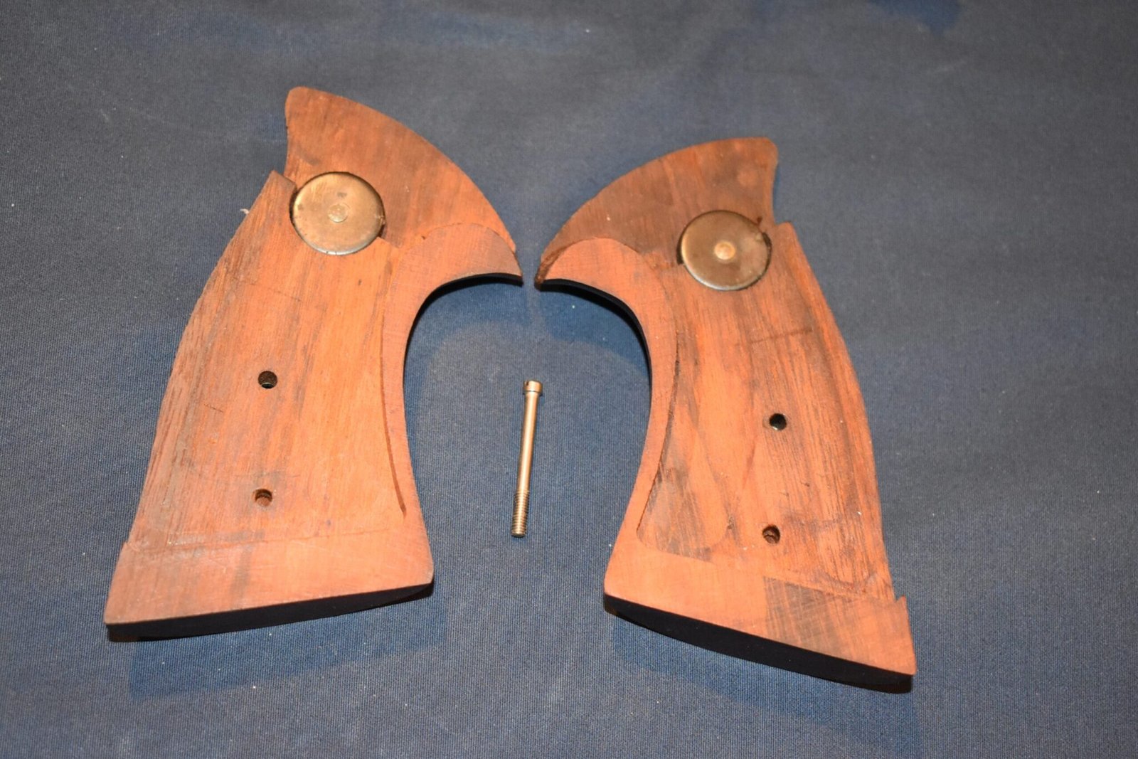 SMITH & WESSON N FRAME "COKE BOTTLE" GRIPS SWNCB5 - Image 3