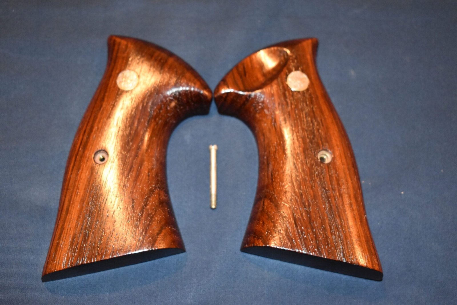 SMITH & WESSON N FRAME ROSEWOOD TARGET PRESENTATION GRIPS NTP9