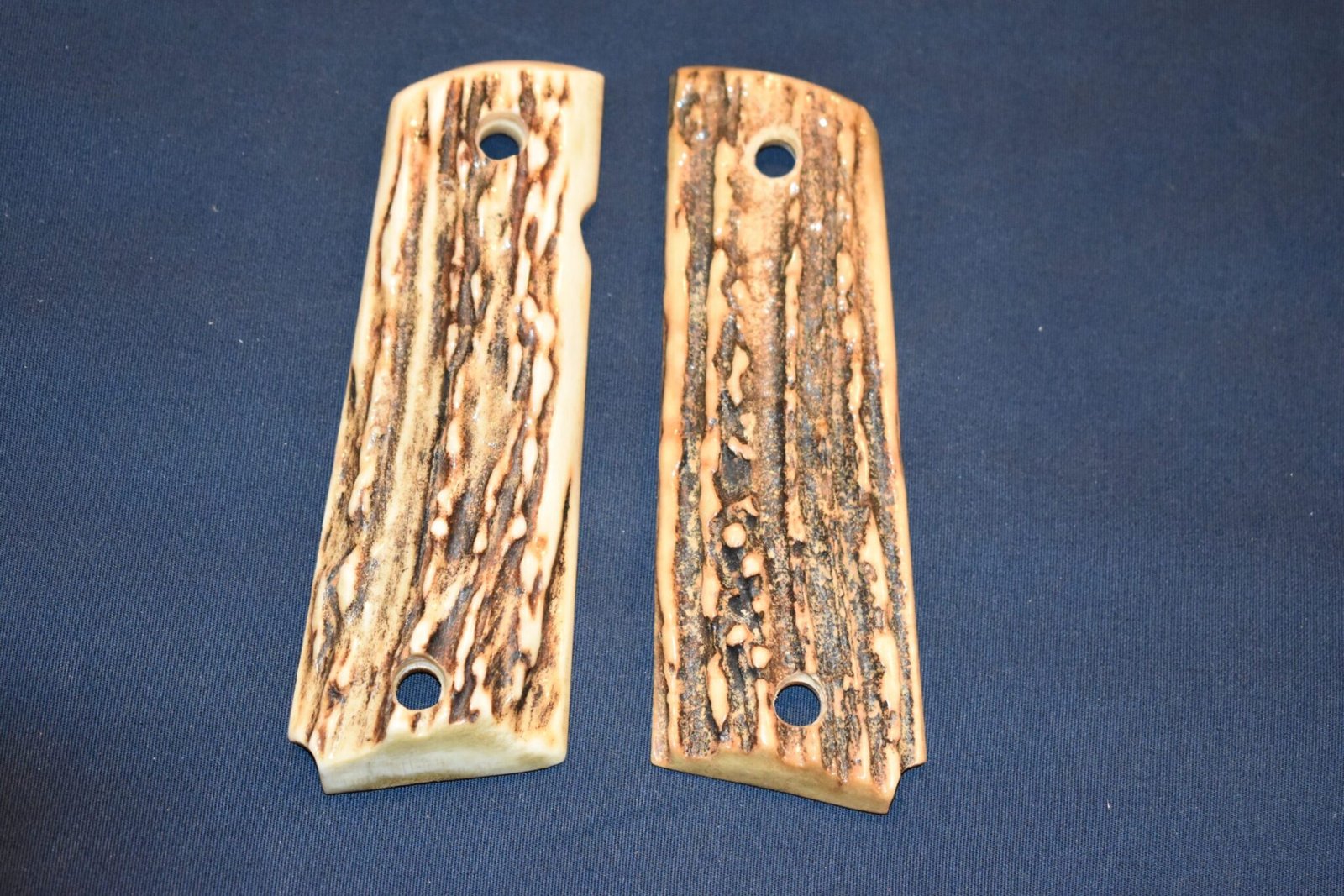 COLT 1911 VINTAGE SAMBAR STAG GRIPS 1911SS36