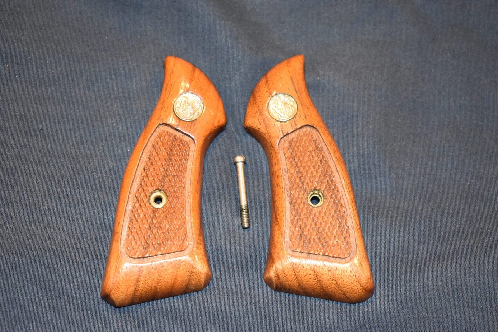 SMITH & WESSON J FRAME GRIPS JSQM2