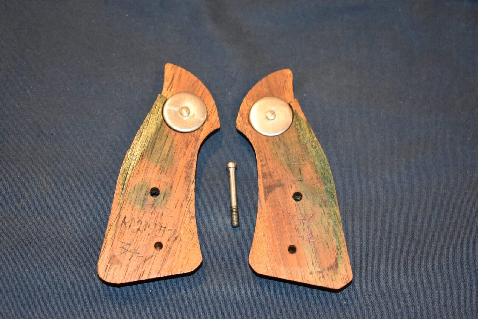 SMITH & WESSON J FRAME GRIPS JSQM2 - Image 3