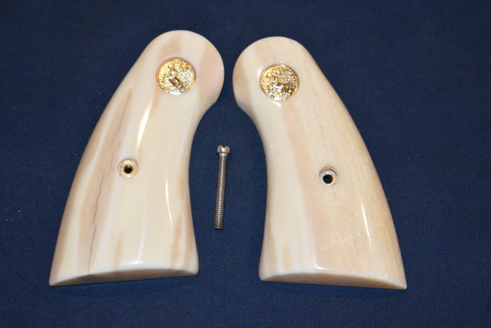 COLT I FRAMEFOSSILIZED WALRUS IVORY SERVICE GRIPS FOR A COLT PYTHON CPWI3