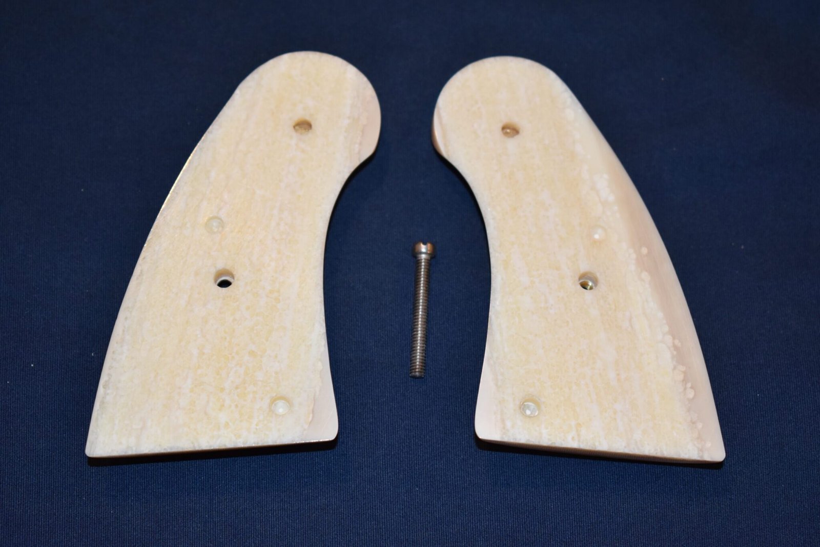 COLT I FRAMEFOSSILIZED WALRUS IVORY SERVICE GRIPS FOR A COLT PYTHON CPWI3 - Image 3