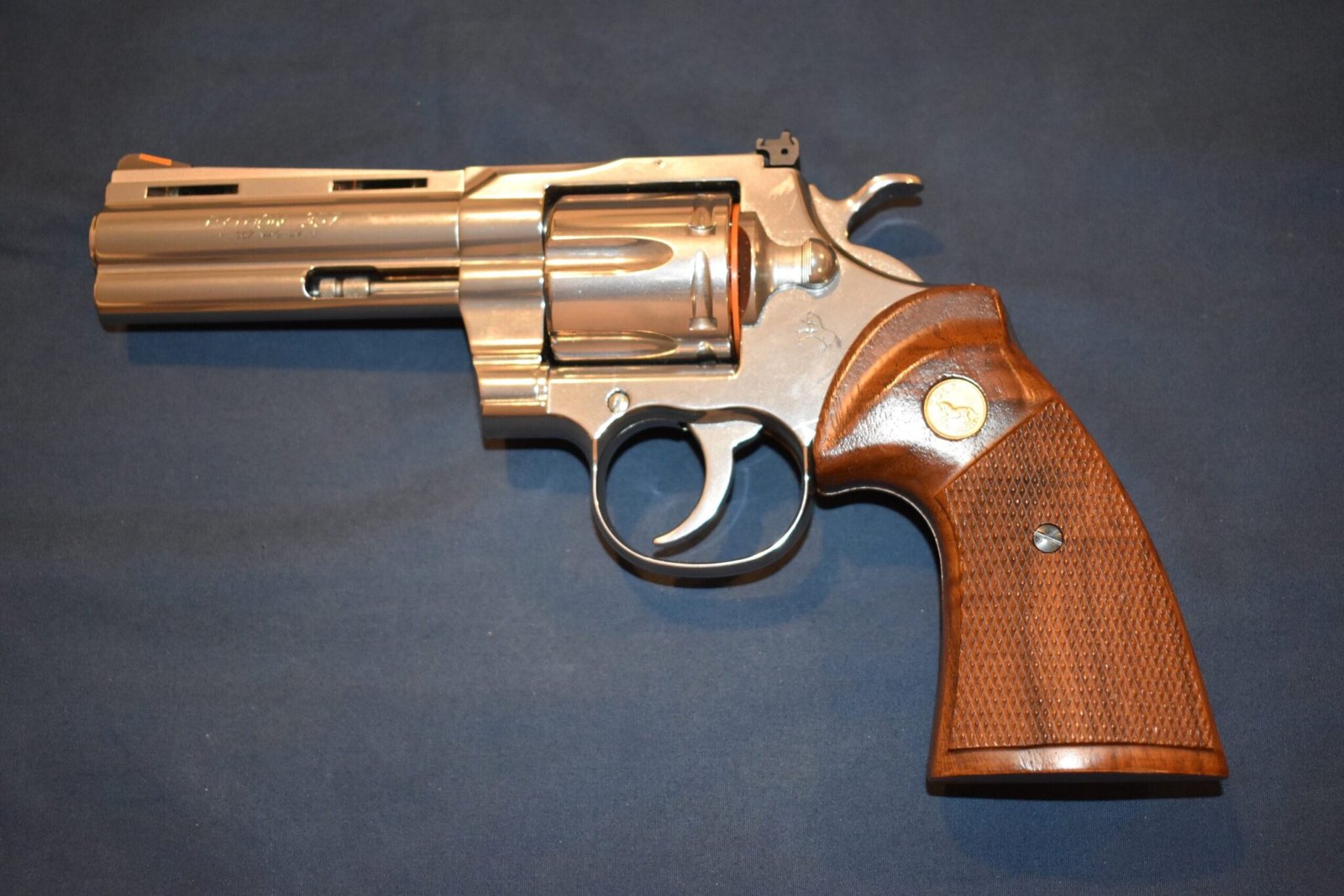 COLT FACTORY I FRAME TARGET GRIPS FOR A COLT PYTHON CPT6 - Image 4