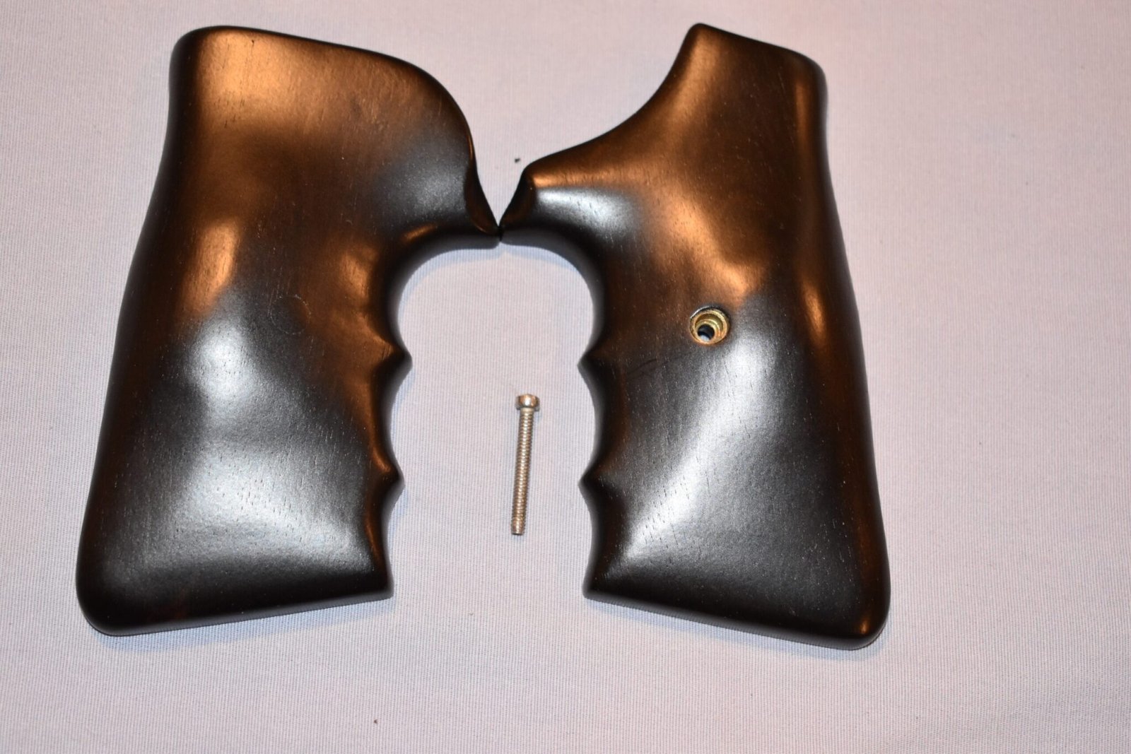 SMITH & WESSON N FRAME FUZZY FARRANT CUSTOM EBONY GRIPS SWNFF4