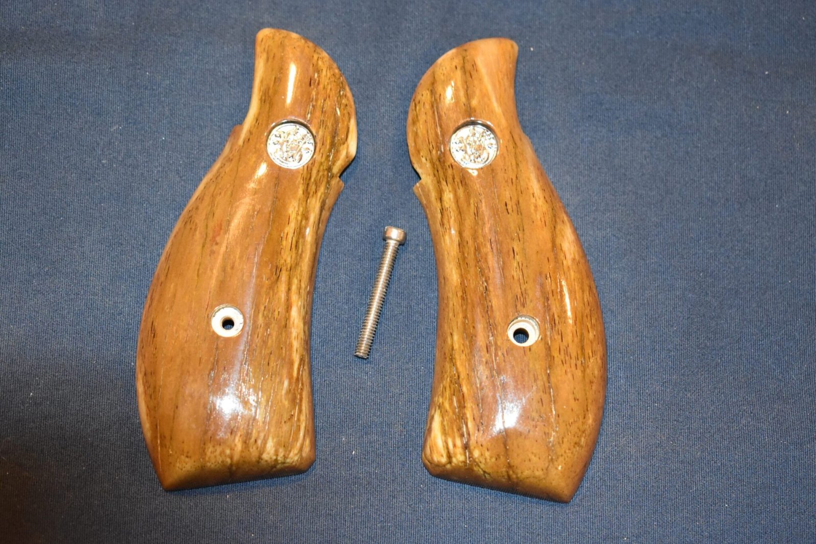 SMITH & WESSON K OR L FRAME ROUND BUTT GIRAFFE BONE GRIPS KRBGB9
