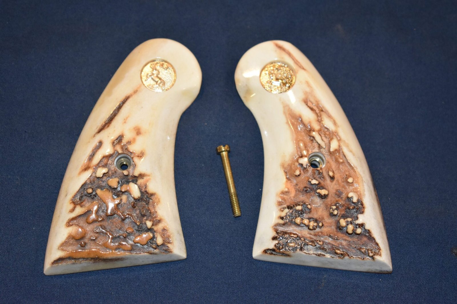 COLT PYTHON SAMBAR STAG GRIPS CPSS25