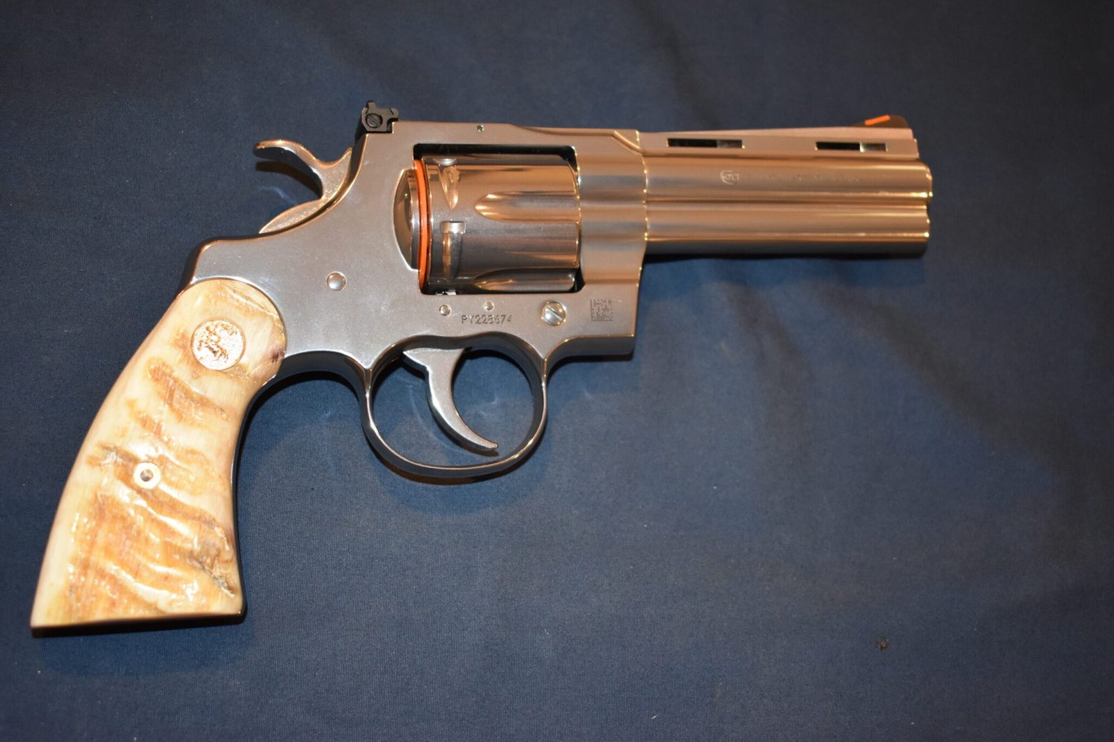 COLT PYTHON PREMIUM GRADE RAM'S HORN GRIPS CPRH6 - Image 7