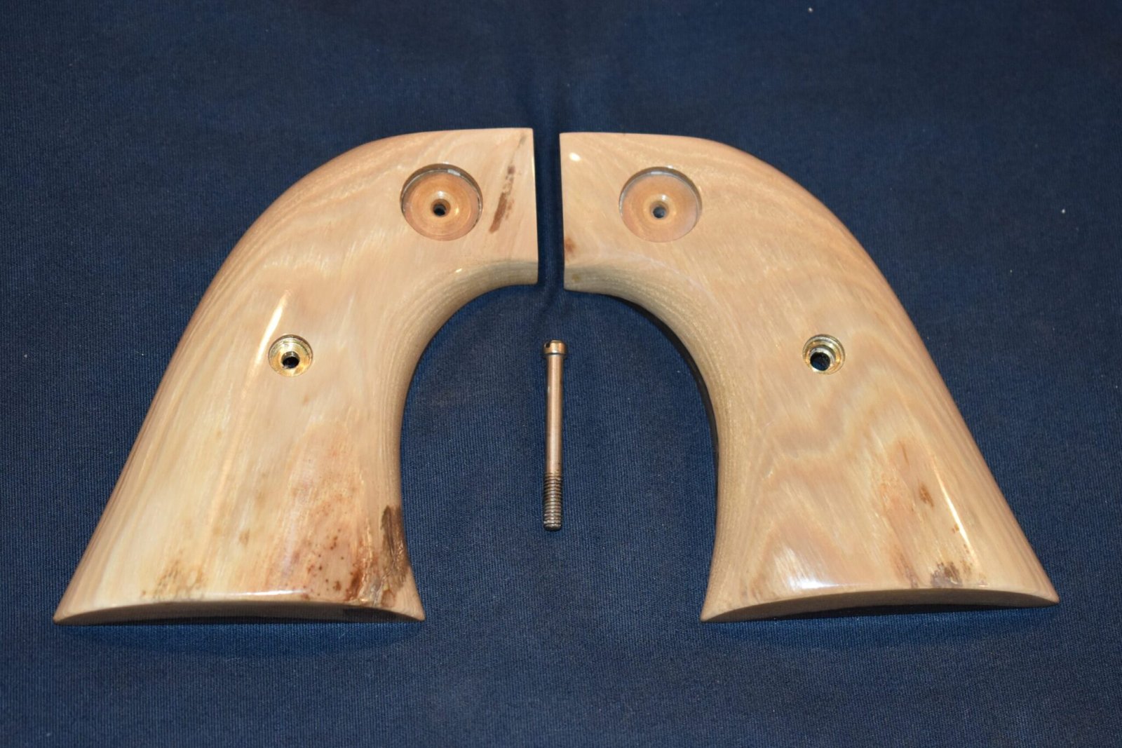 COLT SINGLE ACTION ARMY (S.A.A.) MAMMOTH IVORY GRIPS SAAMI2 - Image 3