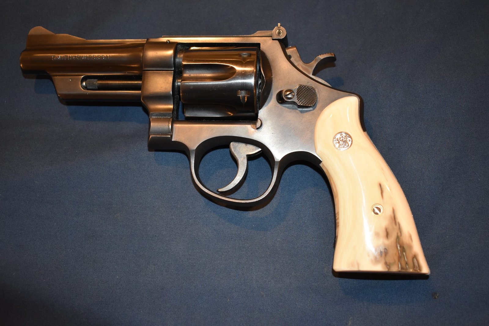 SMITH & WESSON N FRAME MAMMOTH IVORY GRIPS NMI2 - Image 4