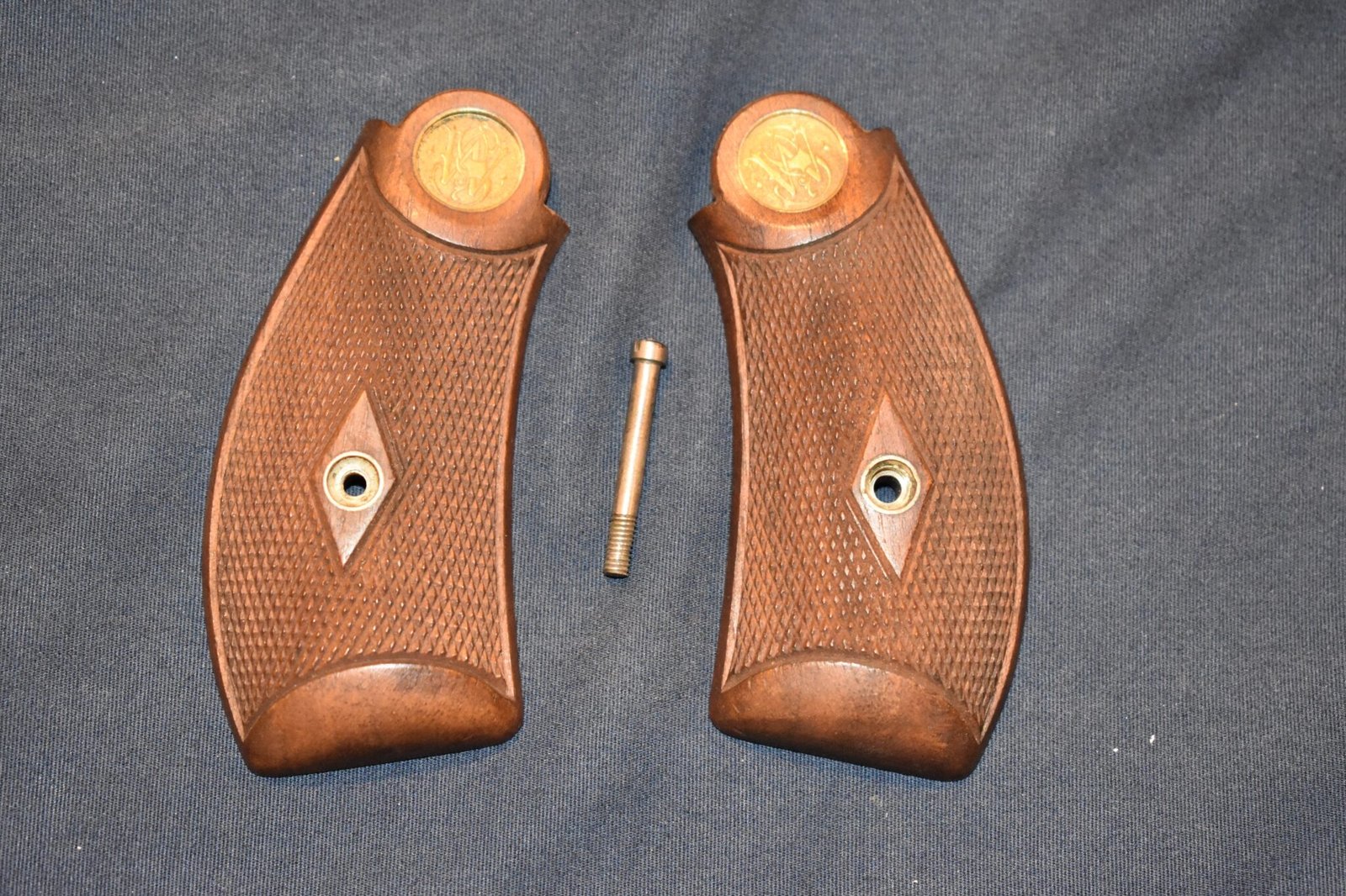 SMITH & WESSON K FRAME PRE-WAR ROUND BUTT SERVICE GRIPS K-23