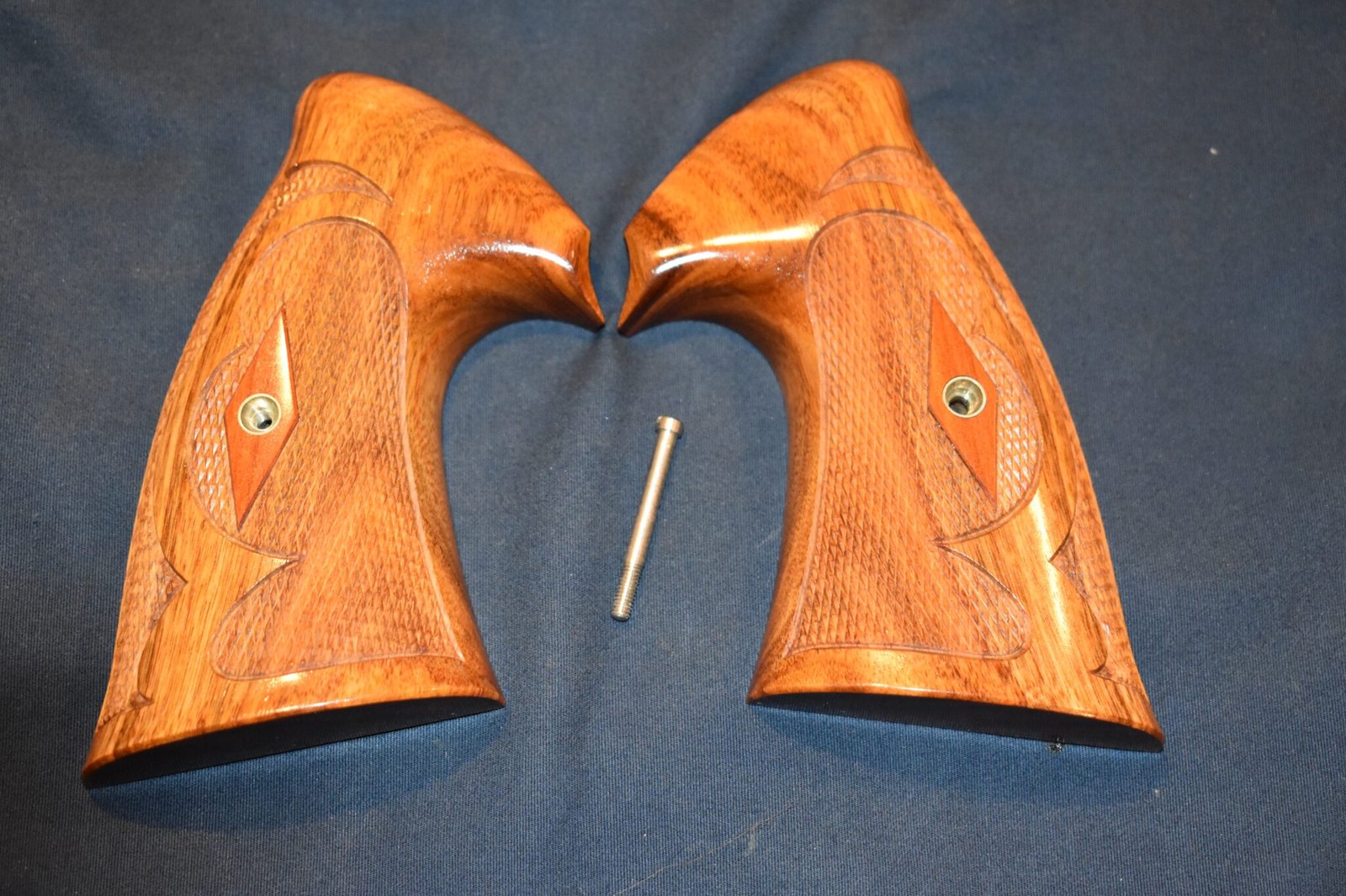 KEITH BROWN COLT PYTHON ROPER STYLE GRIPS KBCP3