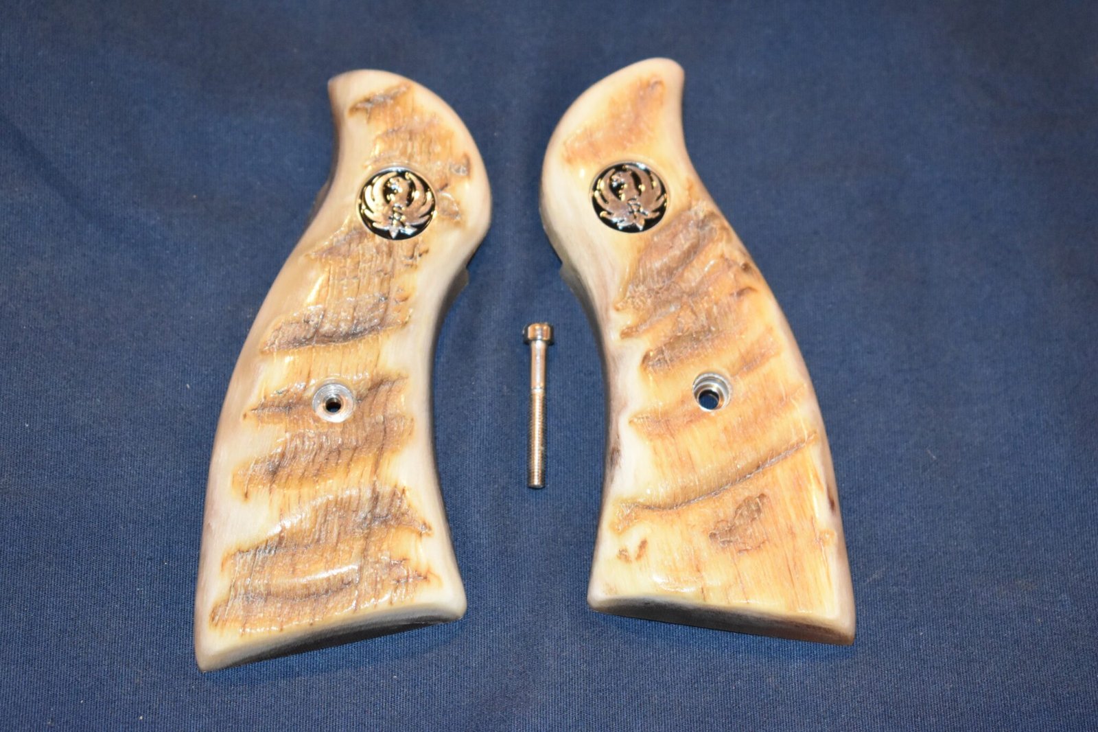 RUGER SECURITY SIX RAMS HORN GRIPS RSSRH1