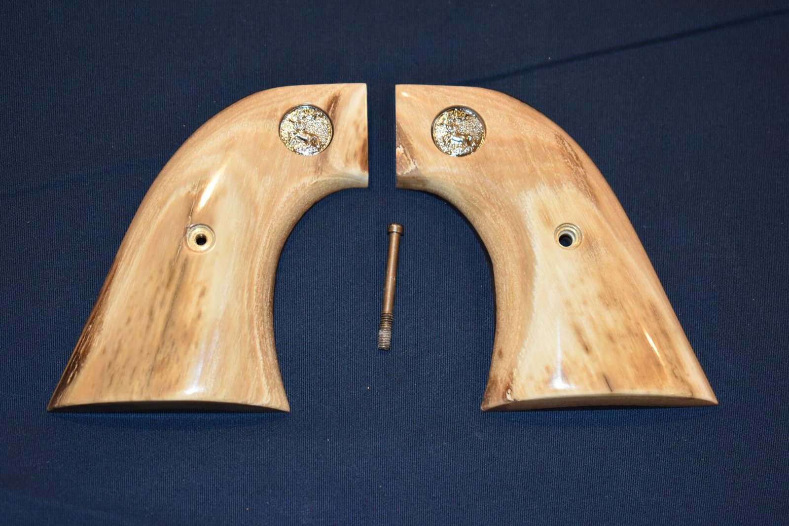 COLT SINGLE ACTION ARMY (S.A.A.) MAMMOTH IVORY GRIPS SAAMI6