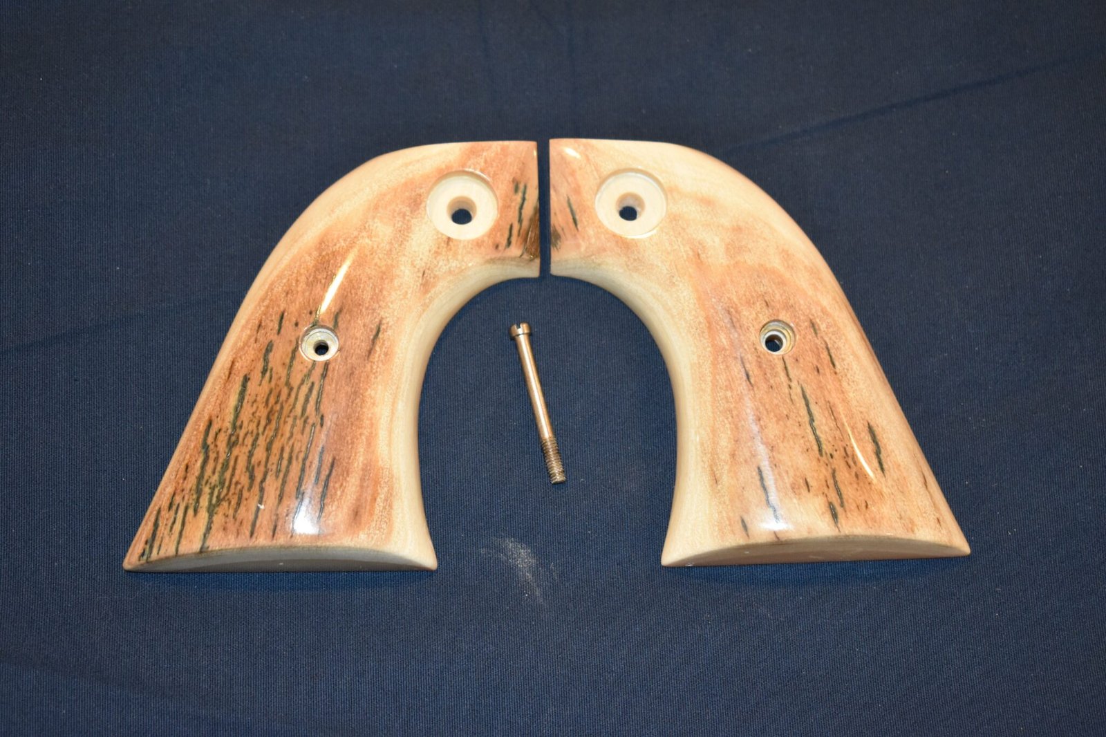 COLT SINGLE ACTION ARMY (S.A.A.) MAMMOTH IVORY GRIPS SAAMI5